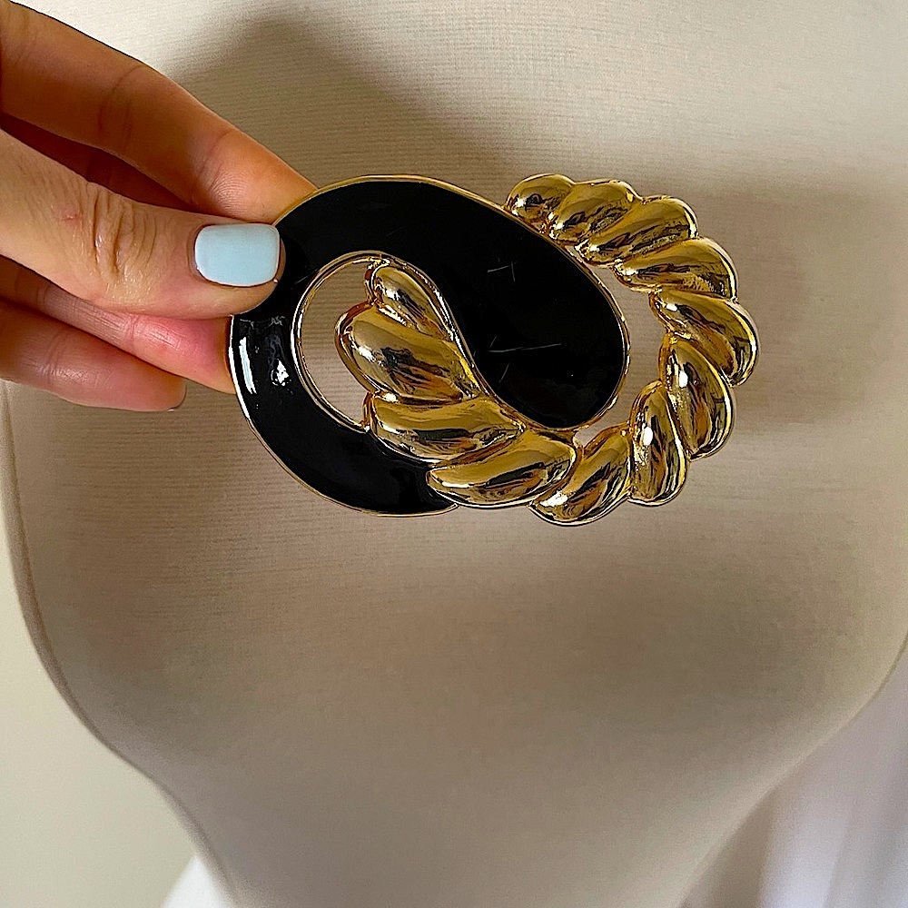 Retro vintage 1980s black enamel gold belt buckle shell style art deco - Picture 7 of 15